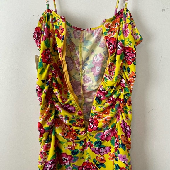 19 Cooper Yellow Floral Ruched Front Slit Midi Dress NWT Size Medium - Picture 7 of 10